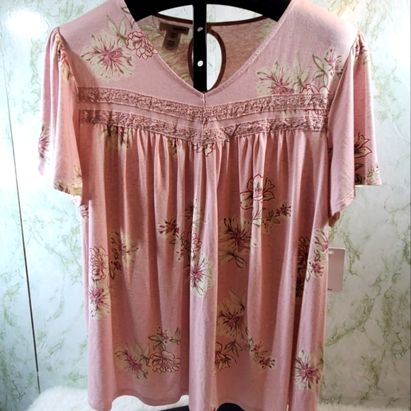 Sonoma Tops - SONOMA Floral Vneck Top